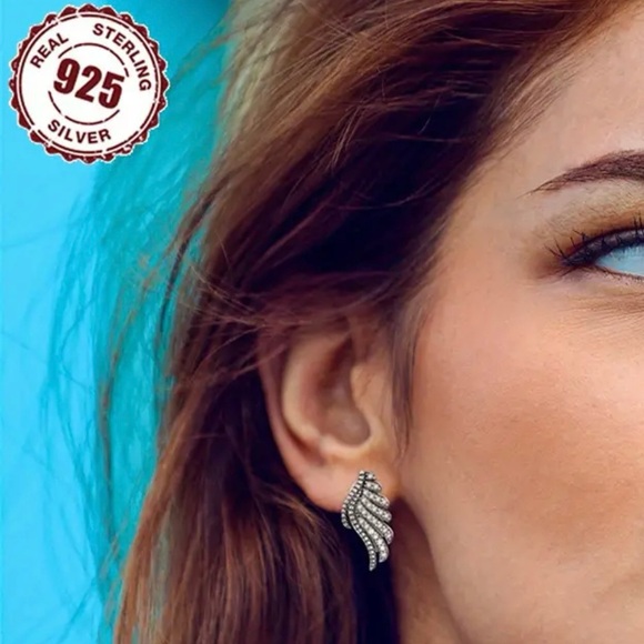 Angel wing earrings/ Sterling silver - zirconia. - Picture 5 of 5